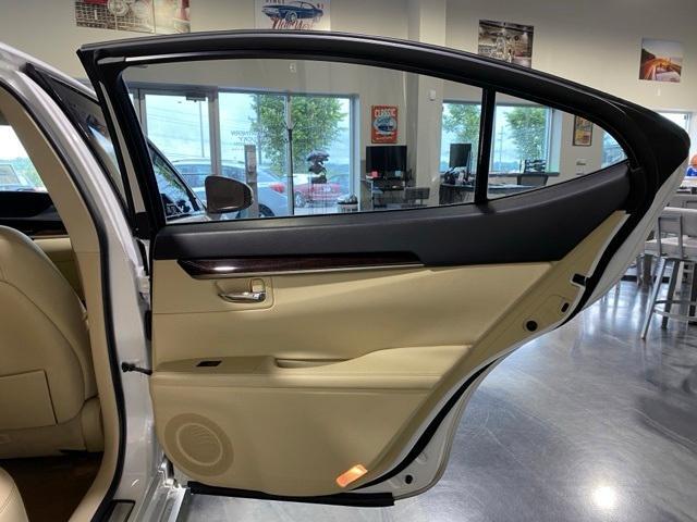 used 2015 Lexus ES 350 car, priced at $15,195