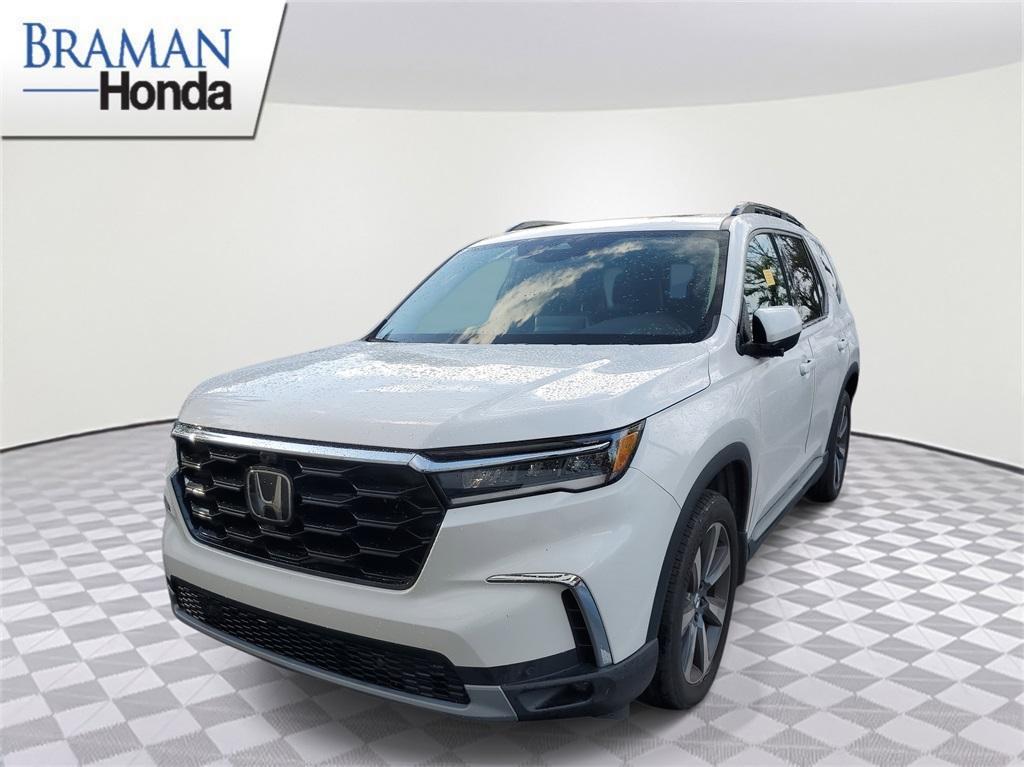 used 2024 Honda Pilot car, priced at $46,079