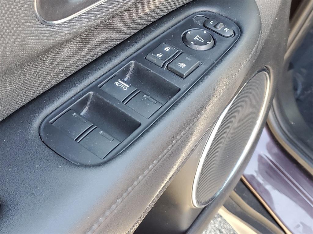 used 2022 Honda HR-V car, priced at $21,634