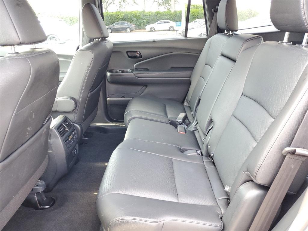 used 2022 Honda Passport car, priced at $35,876