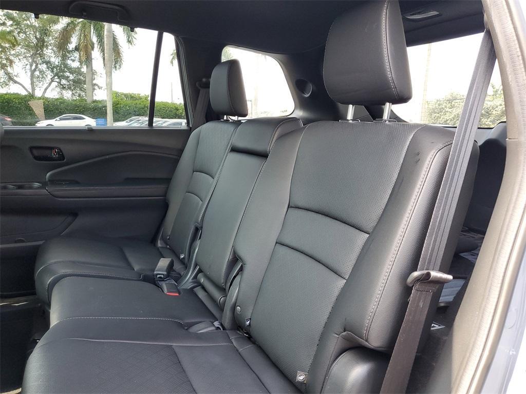 used 2022 Honda Passport car, priced at $35,876