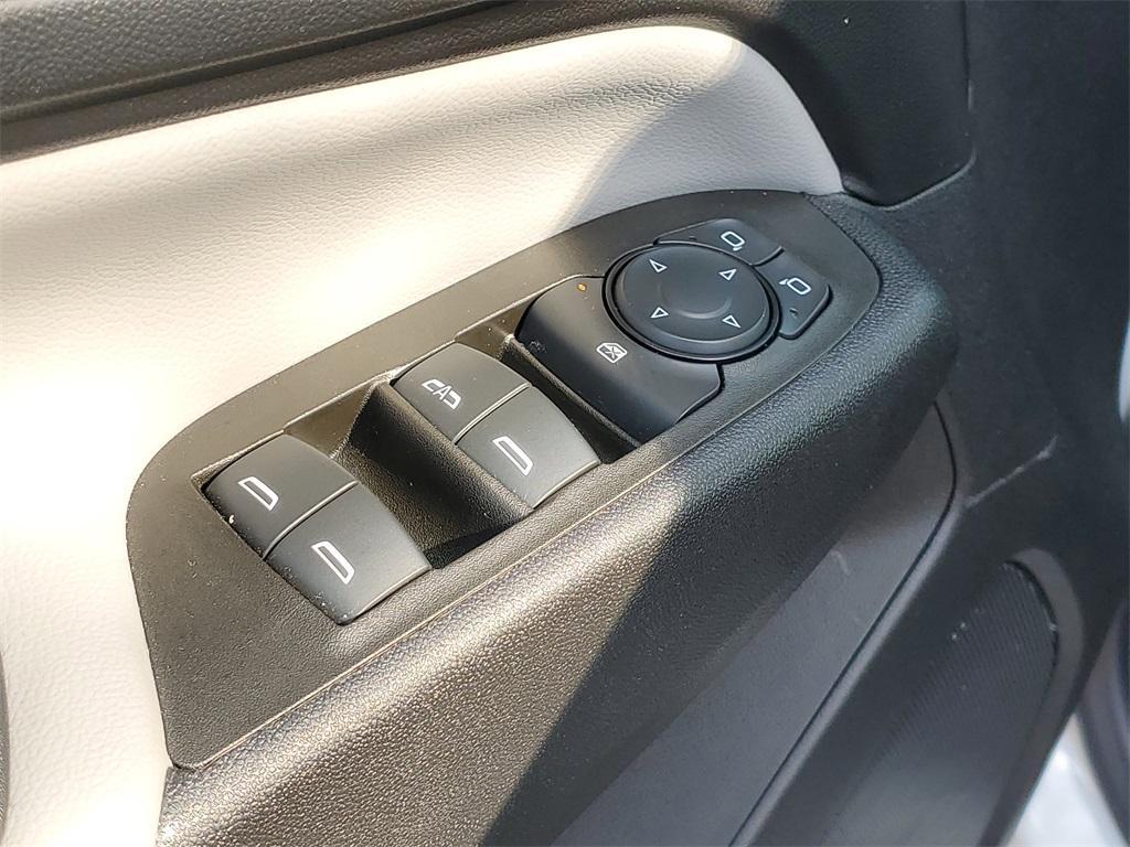 used 2024 Chevrolet Equinox car, priced at $22,995
