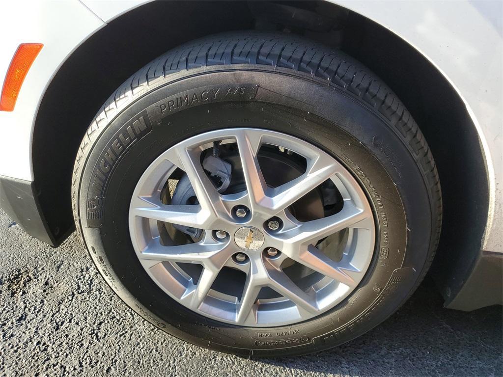 used 2024 Chevrolet Equinox car, priced at $22,995