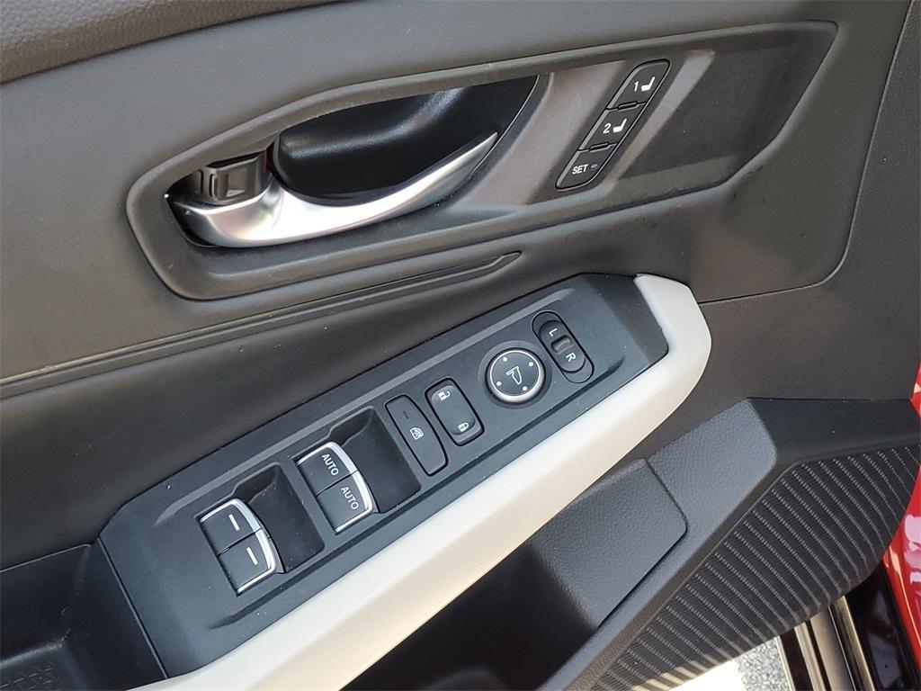 used 2023 Honda Accord Hybrid car, priced at $28,518