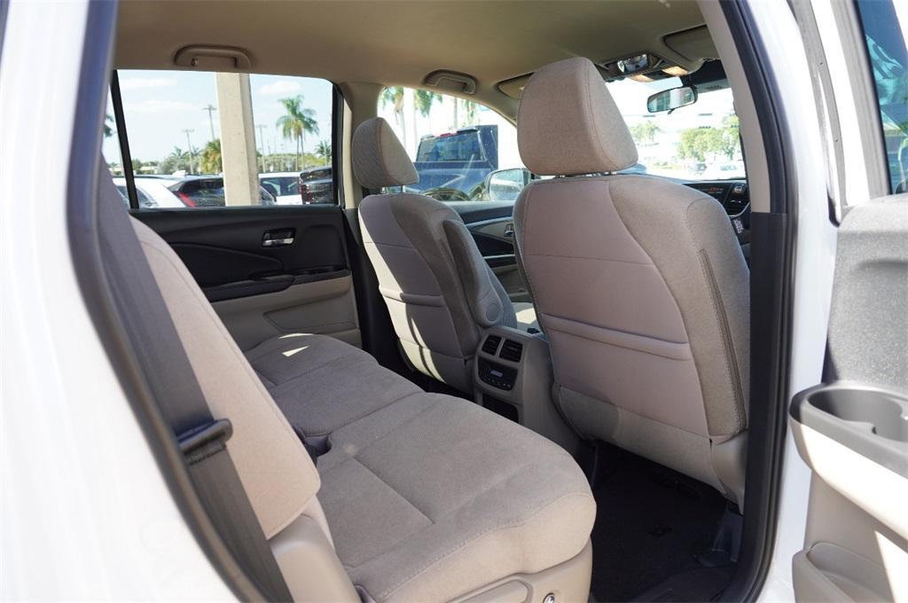 used 2021 Honda Pilot car, priced at $28,976