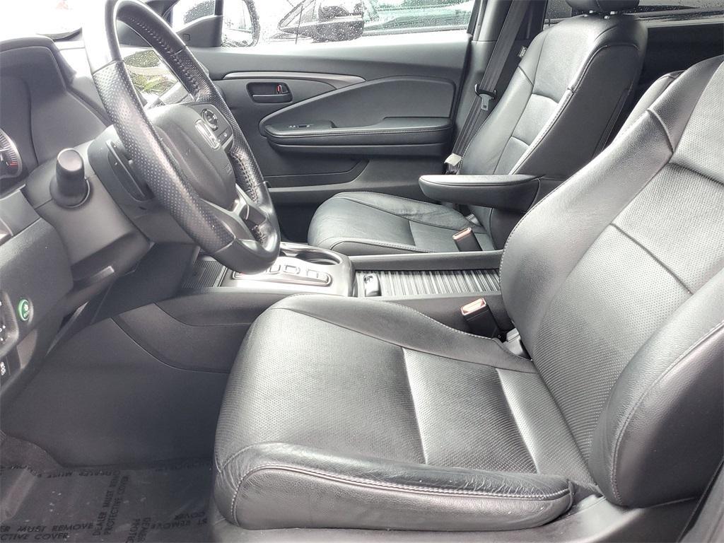 used 2022 Honda Passport car, priced at $28,634
