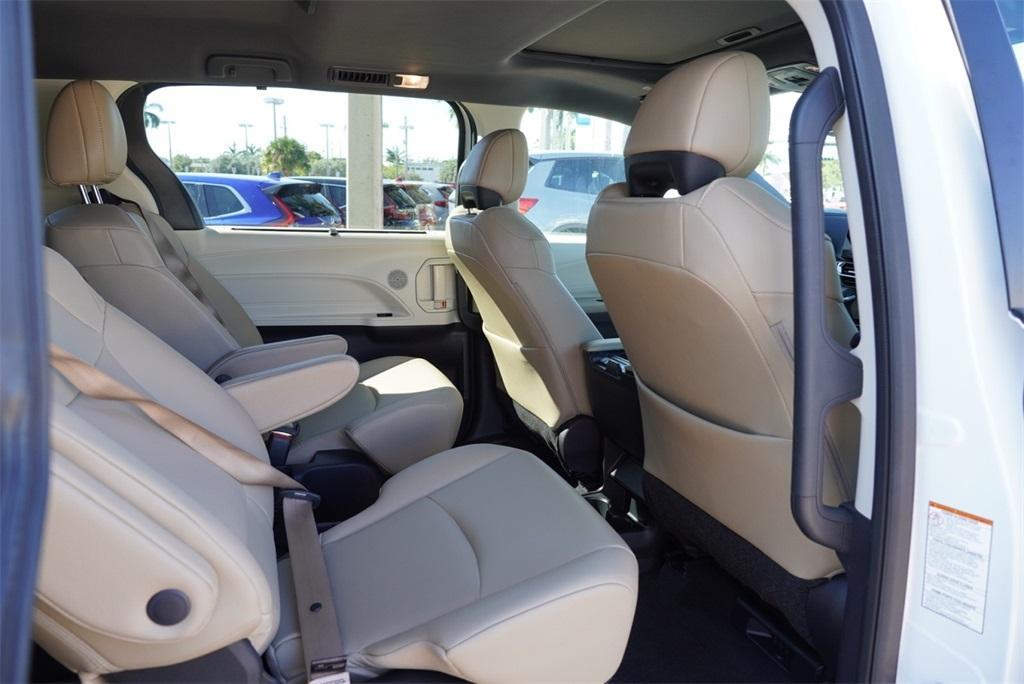 used 2022 Toyota Sienna car, priced at $38,422