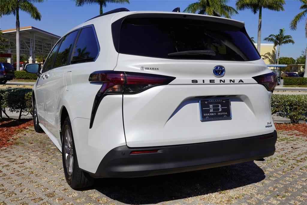 used 2022 Toyota Sienna car, priced at $38,422