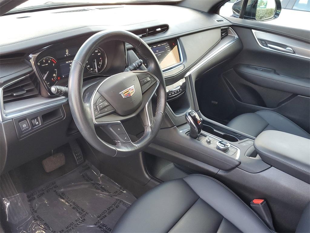 used 2023 Cadillac XT5 car, priced at $27,886