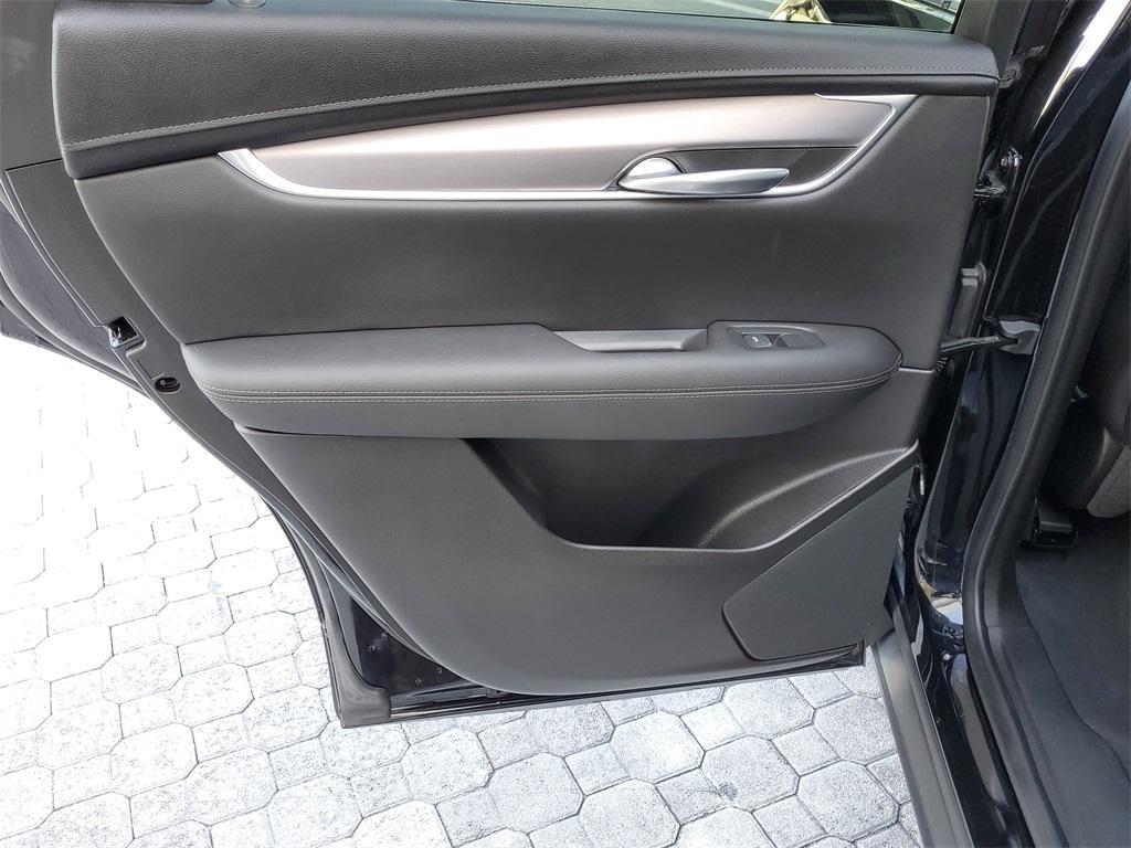 used 2023 Cadillac XT5 car, priced at $27,886