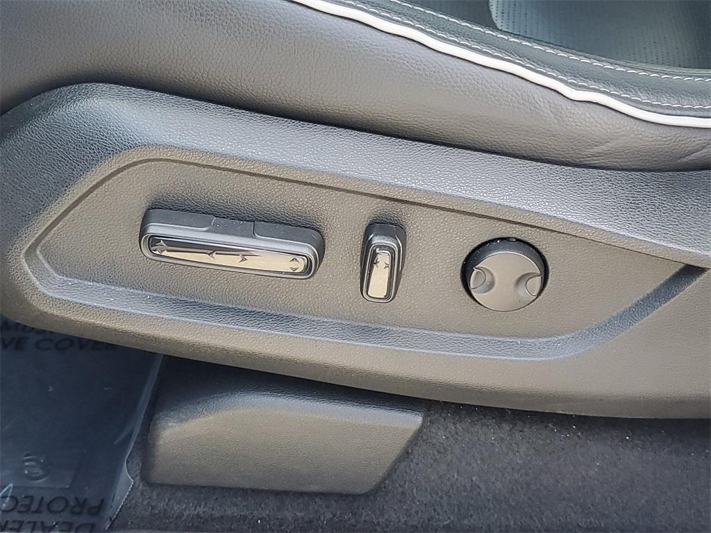 used 2023 Honda Pilot car, priced at $40,989