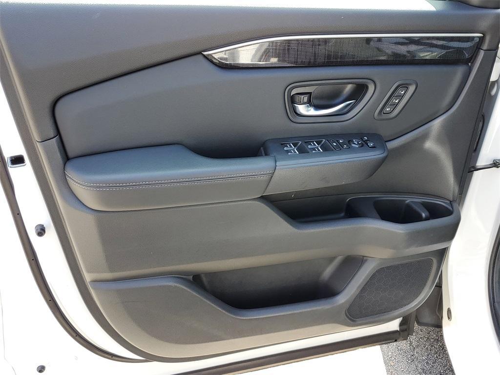 used 2023 Honda Pilot car, priced at $40,989