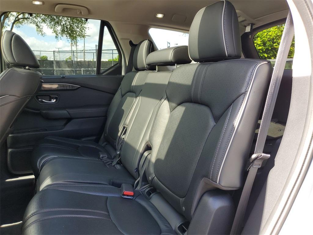 used 2023 Honda Pilot car, priced at $40,989