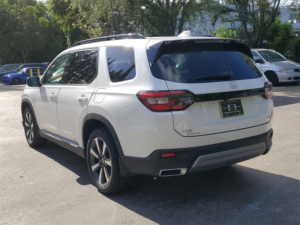 used 2023 Honda Pilot car, priced at $40,989
