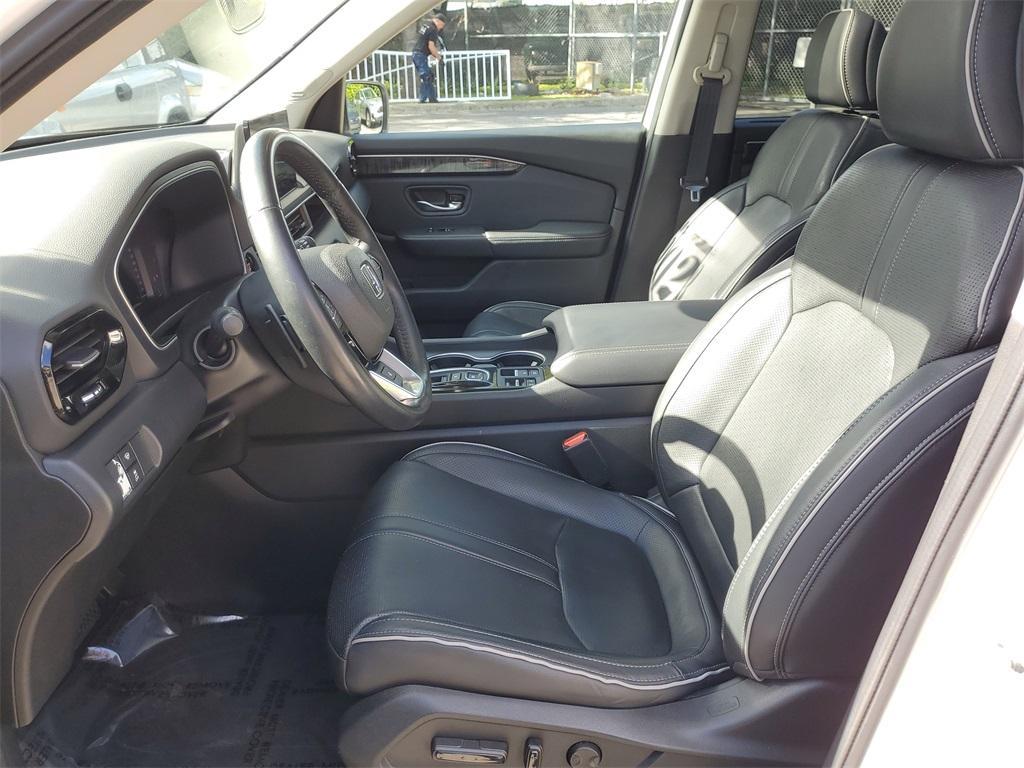 used 2023 Honda Pilot car, priced at $40,989