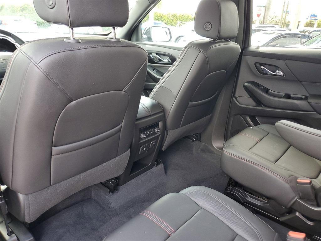 used 2023 Chevrolet Traverse car, priced at $33,976