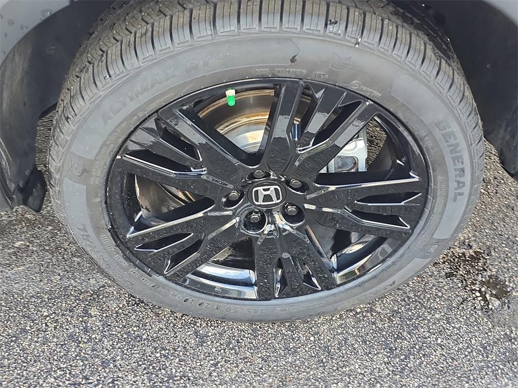 used 2022 Honda Pilot car, priced at $27,976