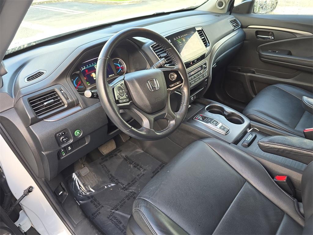 used 2022 Honda Pilot car, priced at $27,976