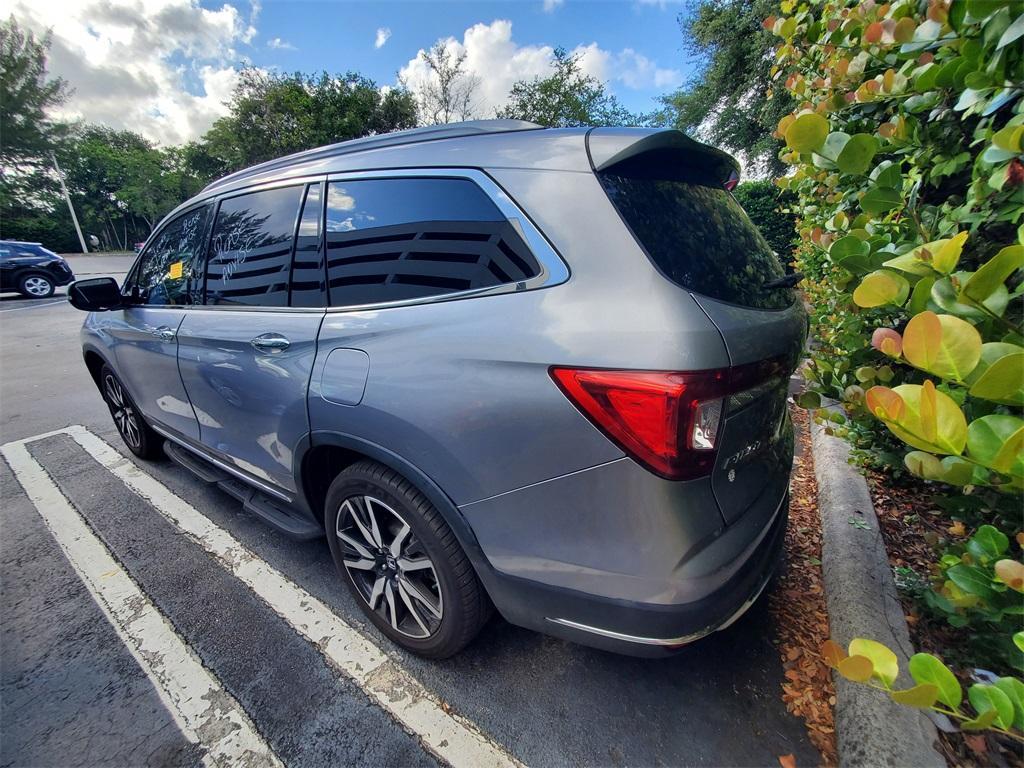 used 2021 Honda Pilot car, priced at $28,998