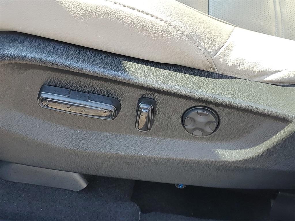 used 2017 Honda CR-V car, priced at $19,499