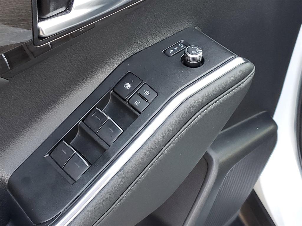used 2024 Toyota Highlander car, priced at $47,560
