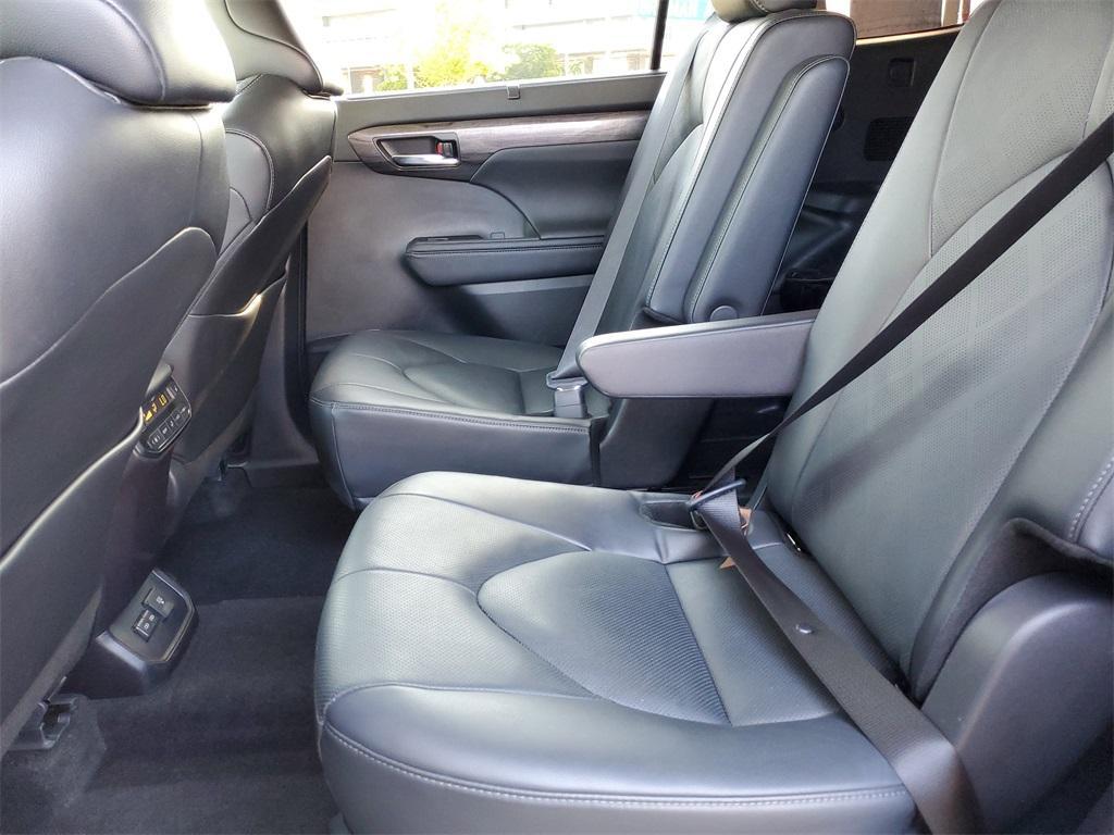 used 2024 Toyota Highlander car, priced at $47,560