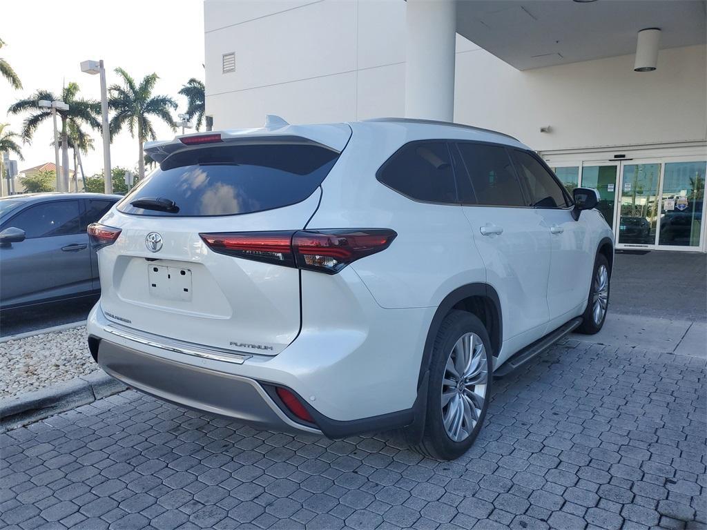 used 2024 Toyota Highlander car, priced at $46,626