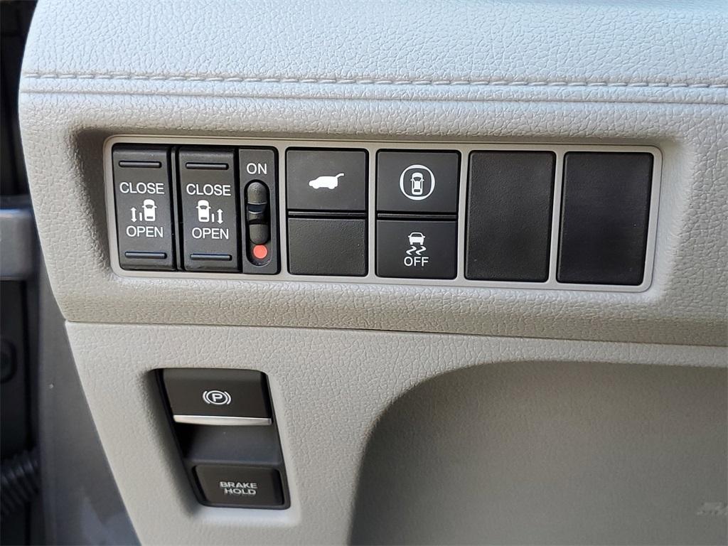 used 2023 Honda Odyssey car, priced at $36,927