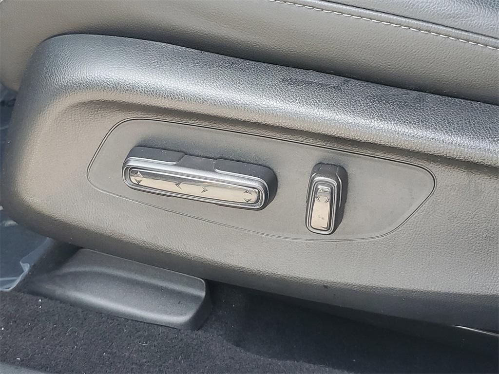 used 2023 Honda HR-V car, priced at $27,897