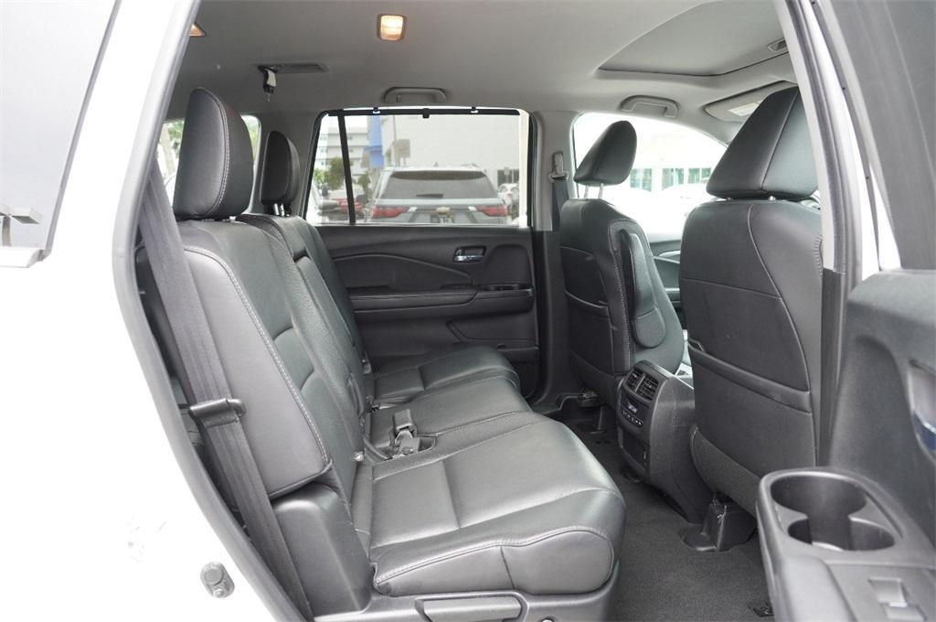 used 2021 Honda Pilot car, priced at $26,997