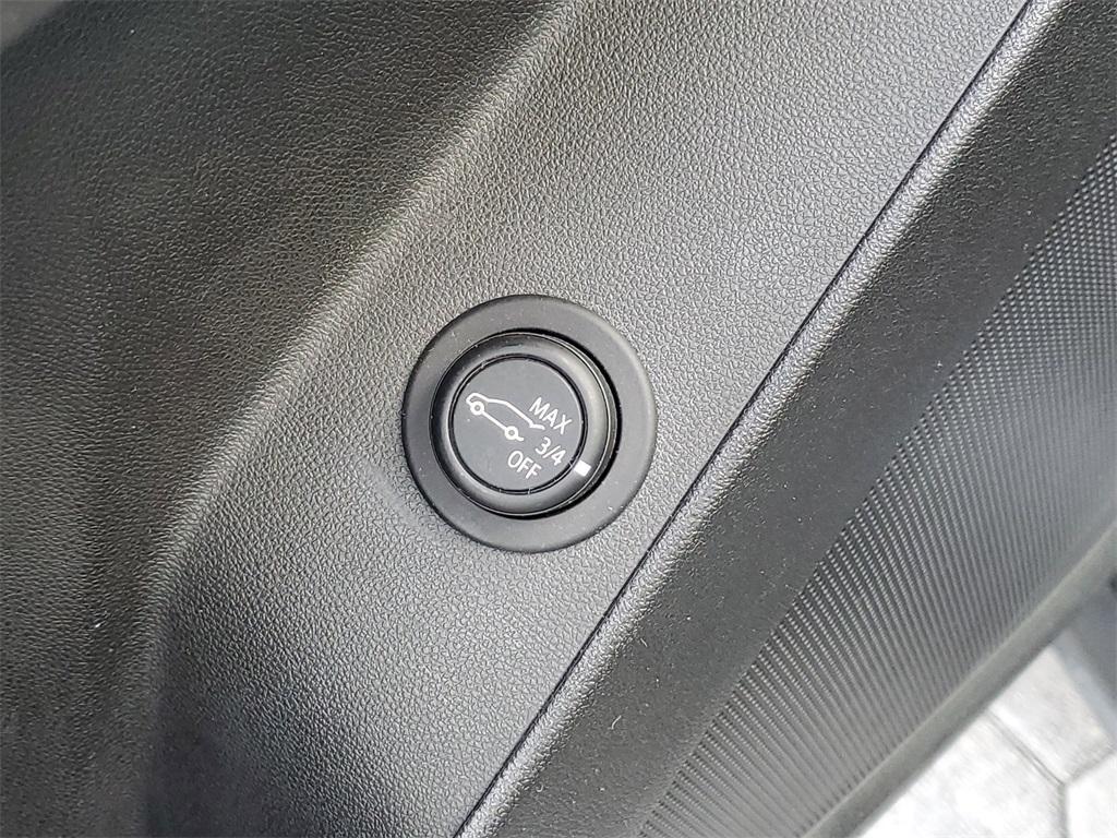 used 2023 Chevrolet Equinox car, priced at $22,894