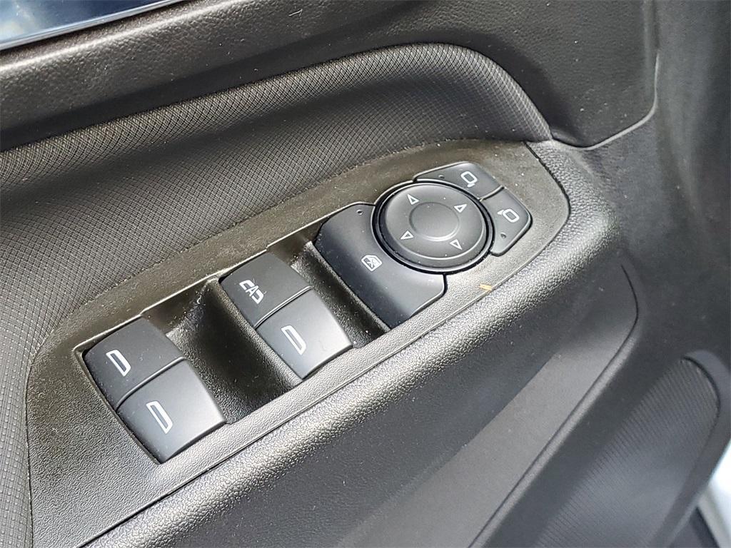 used 2023 Chevrolet Equinox car, priced at $22,894
