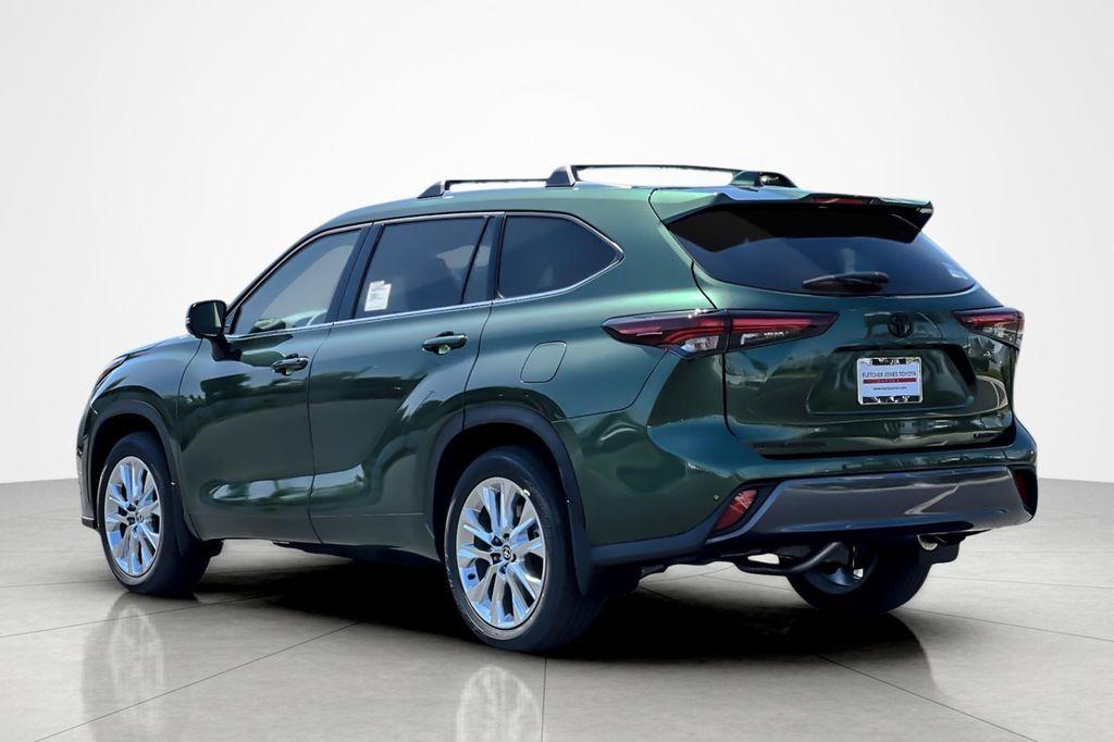 new 2025 Toyota Highlander car, priced at $51,573