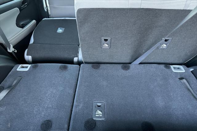 used 2022 Toyota Highlander Hybrid car, priced at $36,593