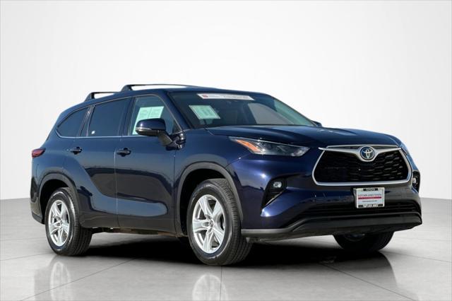 used 2022 Toyota Highlander Hybrid car, priced at $36,593