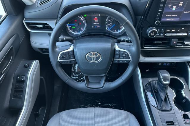 used 2022 Toyota Highlander Hybrid car, priced at $36,593