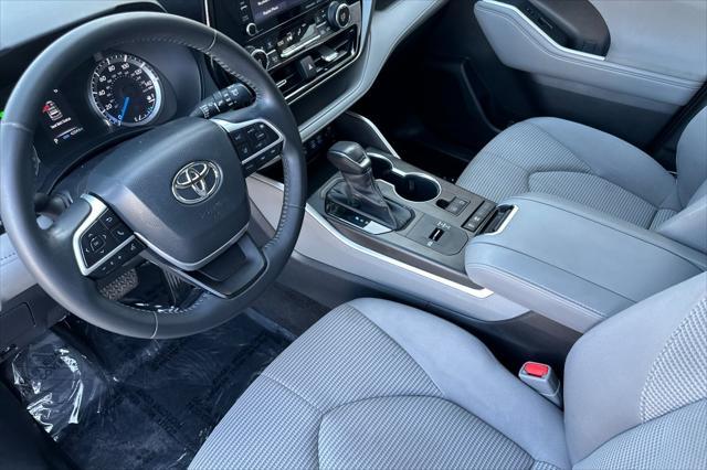 used 2022 Toyota Highlander Hybrid car, priced at $36,593