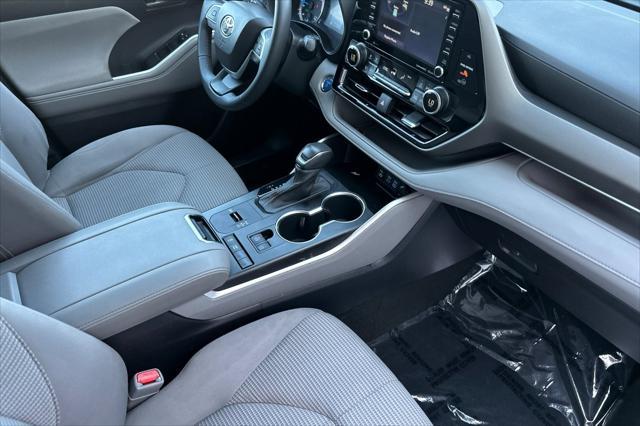 used 2022 Toyota Highlander Hybrid car, priced at $36,593