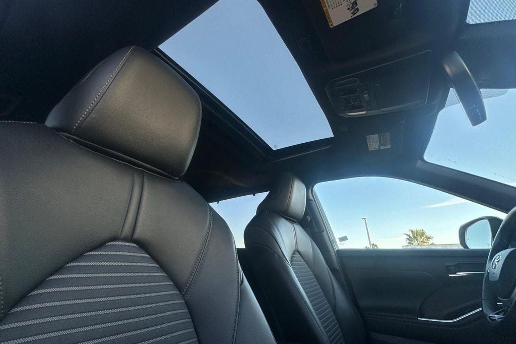 used 2023 Toyota Highlander car, priced at $35,994