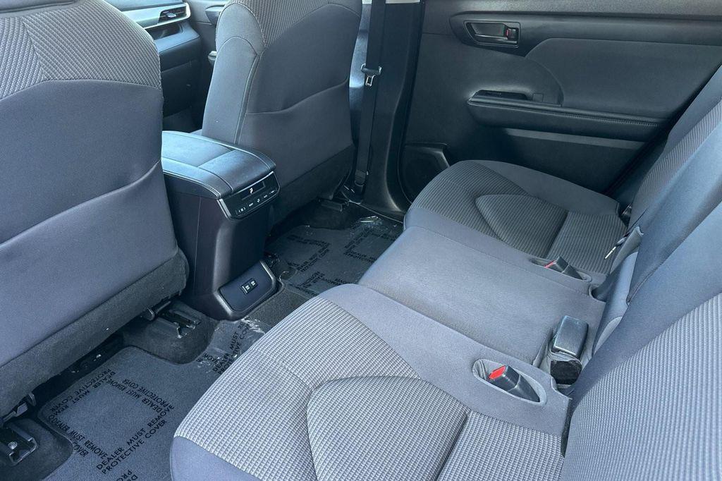 used 2021 Toyota Highlander car, priced at $24,894