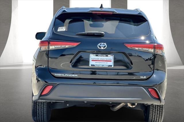 used 2022 Toyota Highlander car, priced at $33,393