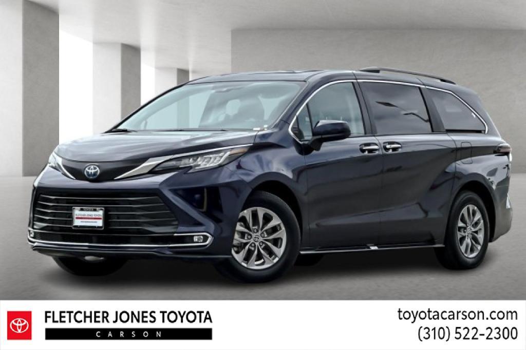 used 2023 Toyota Sienna car, priced at $45,993