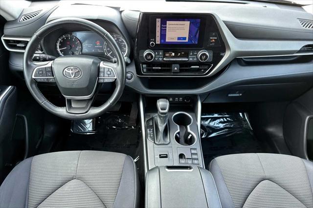 used 2023 Toyota Highlander car, priced at $29,992