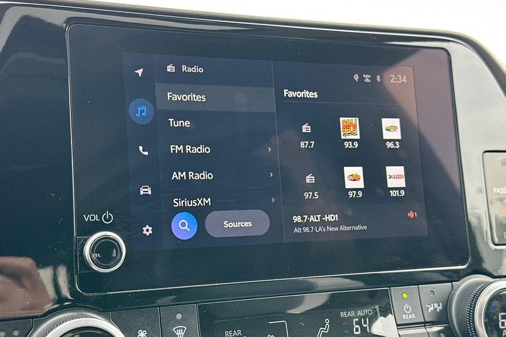 used 2023 Toyota Highlander car, priced at $34,792