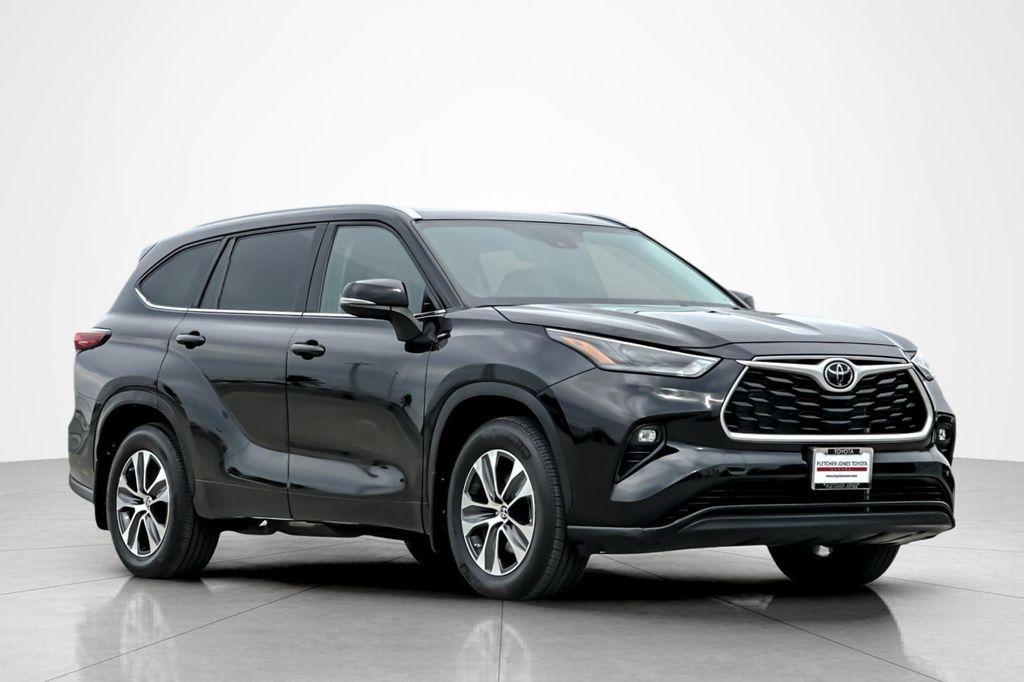 used 2023 Toyota Highlander car, priced at $34,792