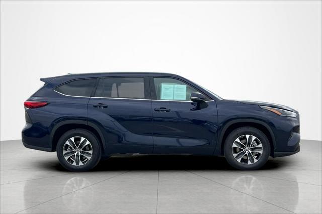 used 2022 Toyota Highlander car, priced at $36,793