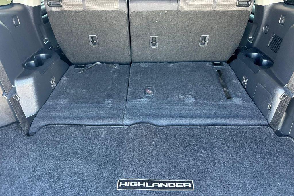 used 2022 Toyota Highlander car, priced at $29,993