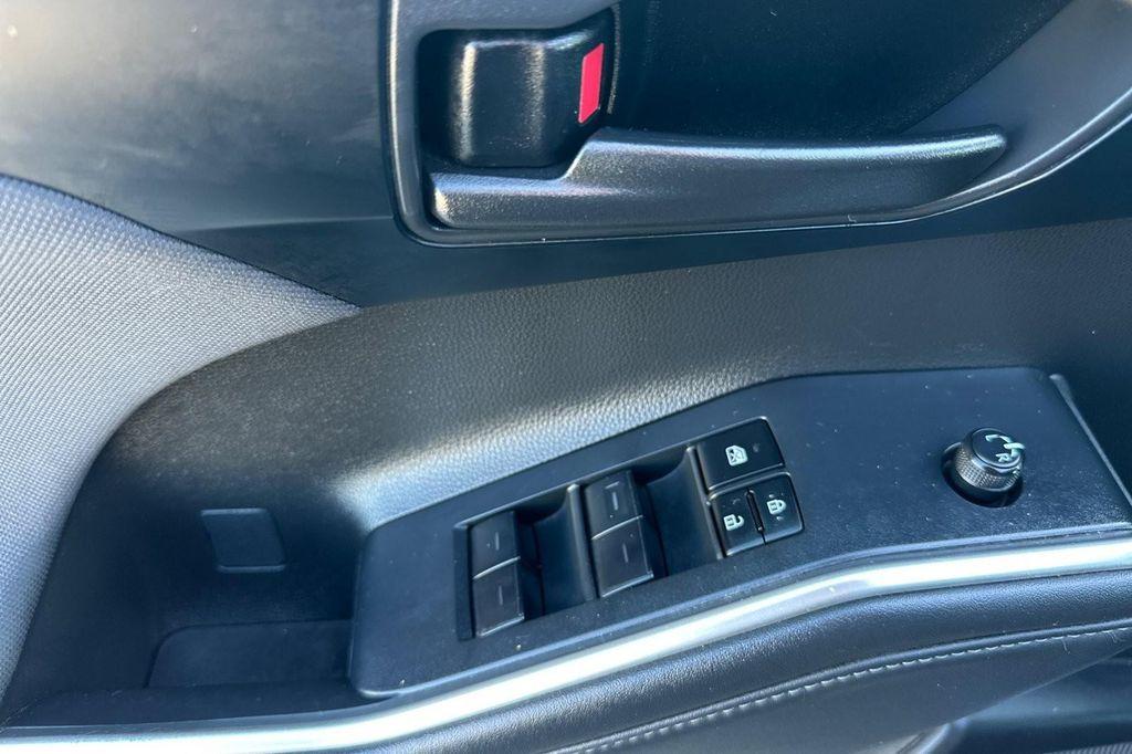 used 2022 Toyota Highlander car, priced at $29,993