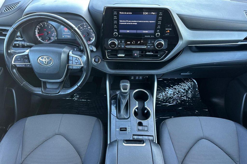 used 2022 Toyota Highlander car, priced at $29,993