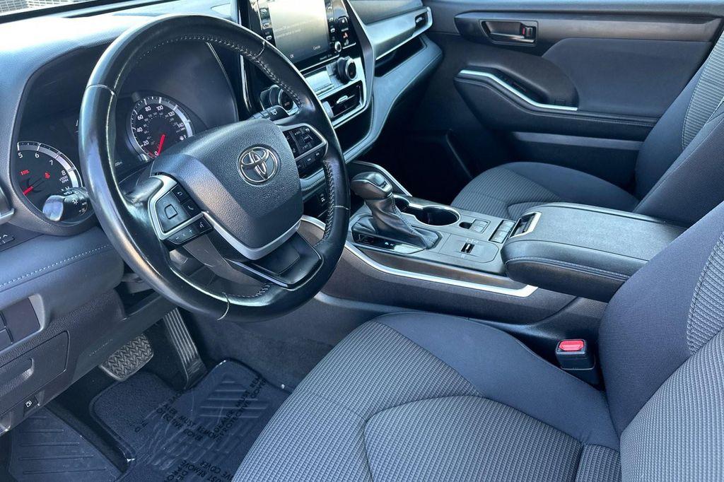 used 2022 Toyota Highlander car, priced at $29,993